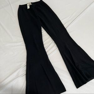 aerie offline black flared sweatpants size xs short